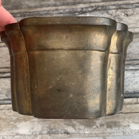 Vintage Heavy Brass Tray / Planter - Picture 3 of 9